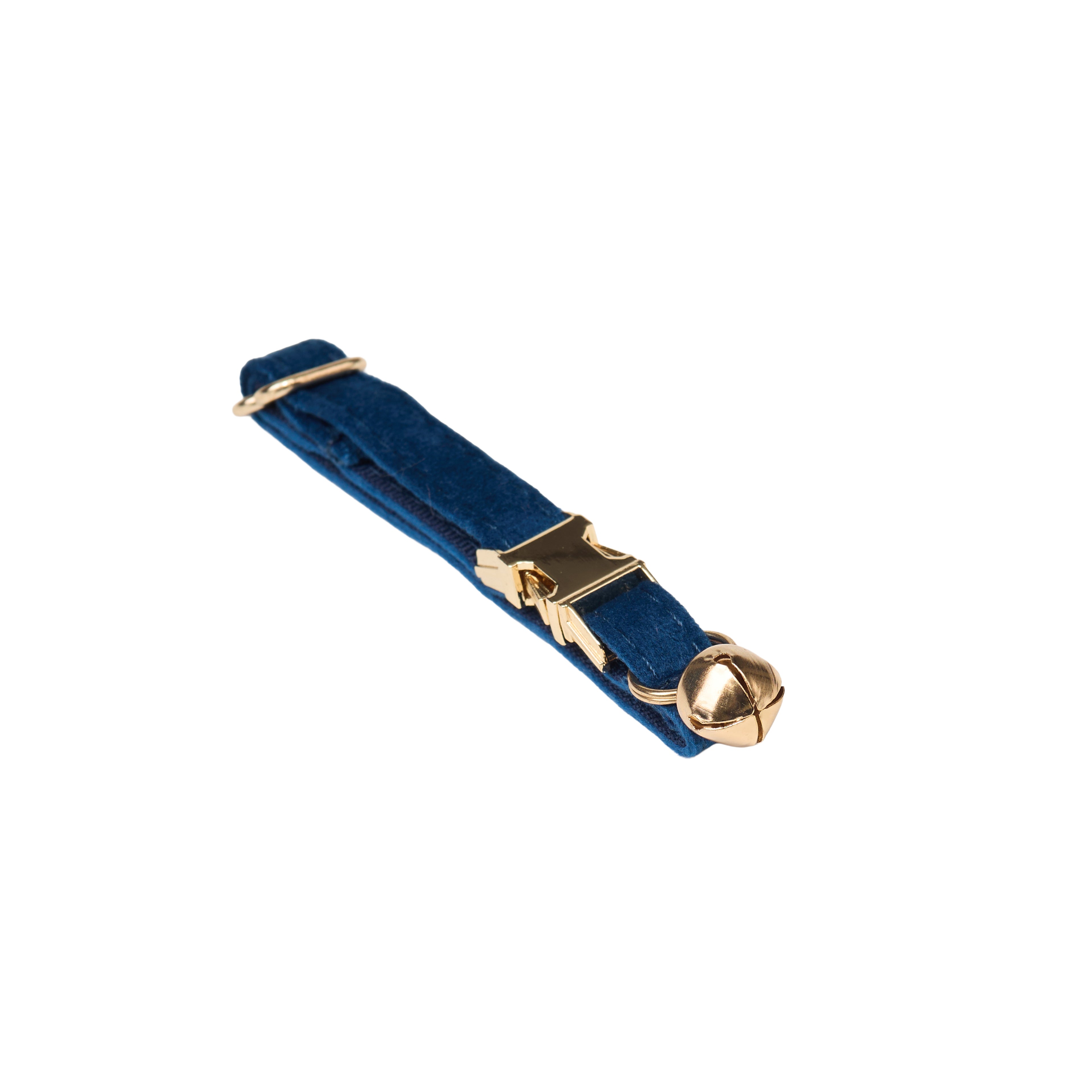Luxury Velvet Collar With Gold Bell