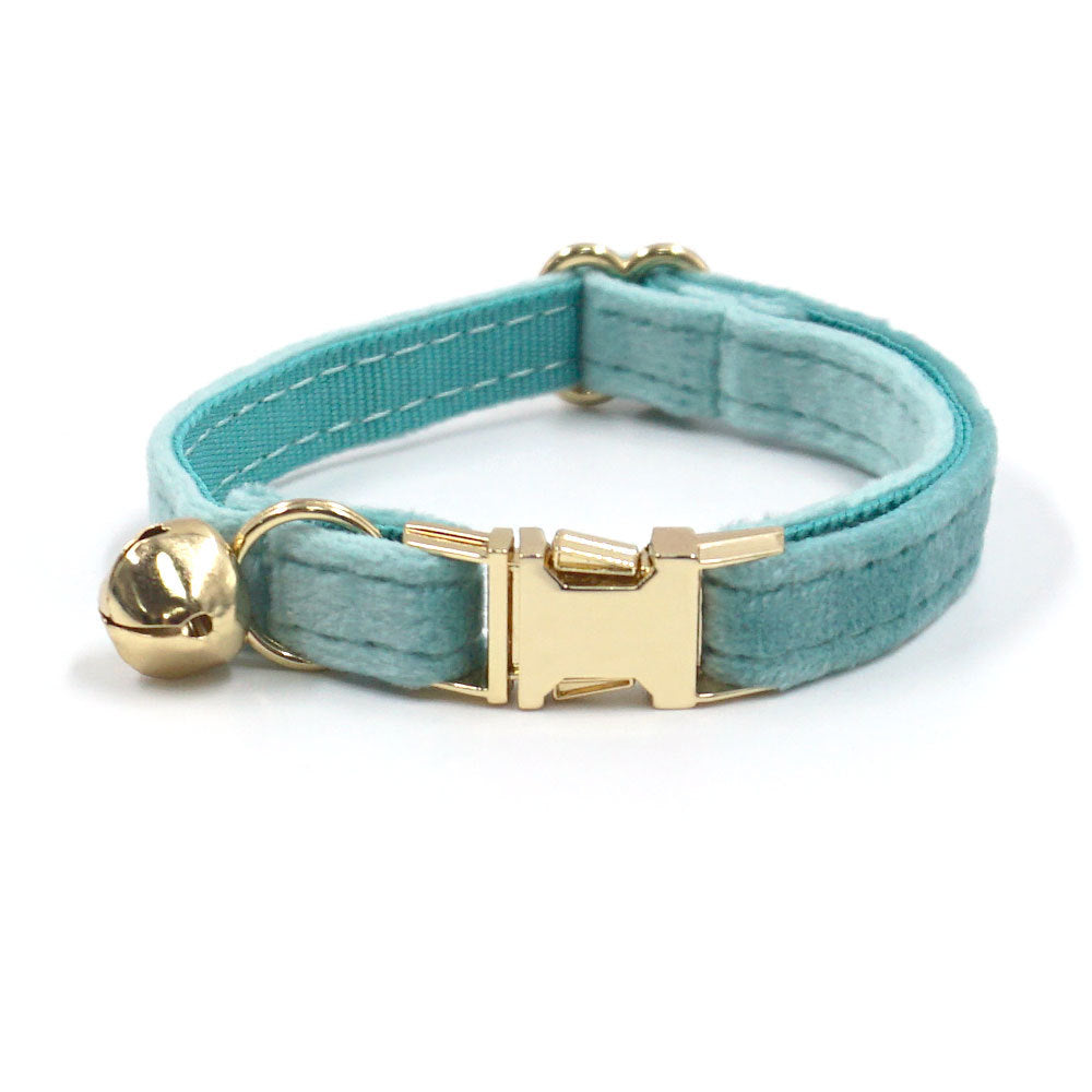Luxury Velvet Collar With Gold Bell