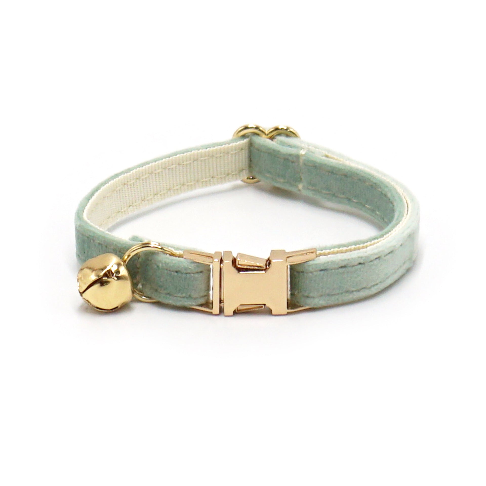 Luxury Velvet Collar With Gold Bell